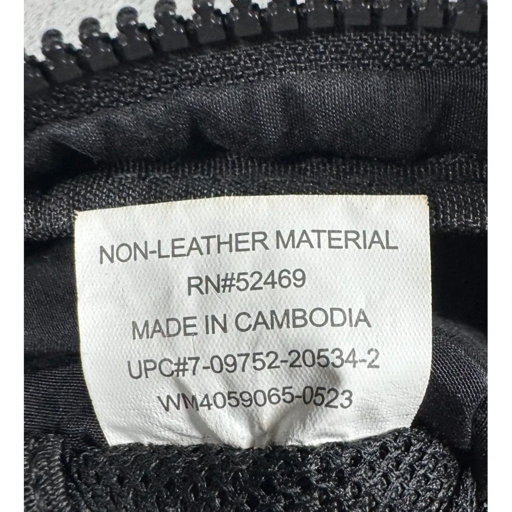 No Boundaries Everyday Belt Bag Waist Pack or Sling Black One Sz WM4059065-0523